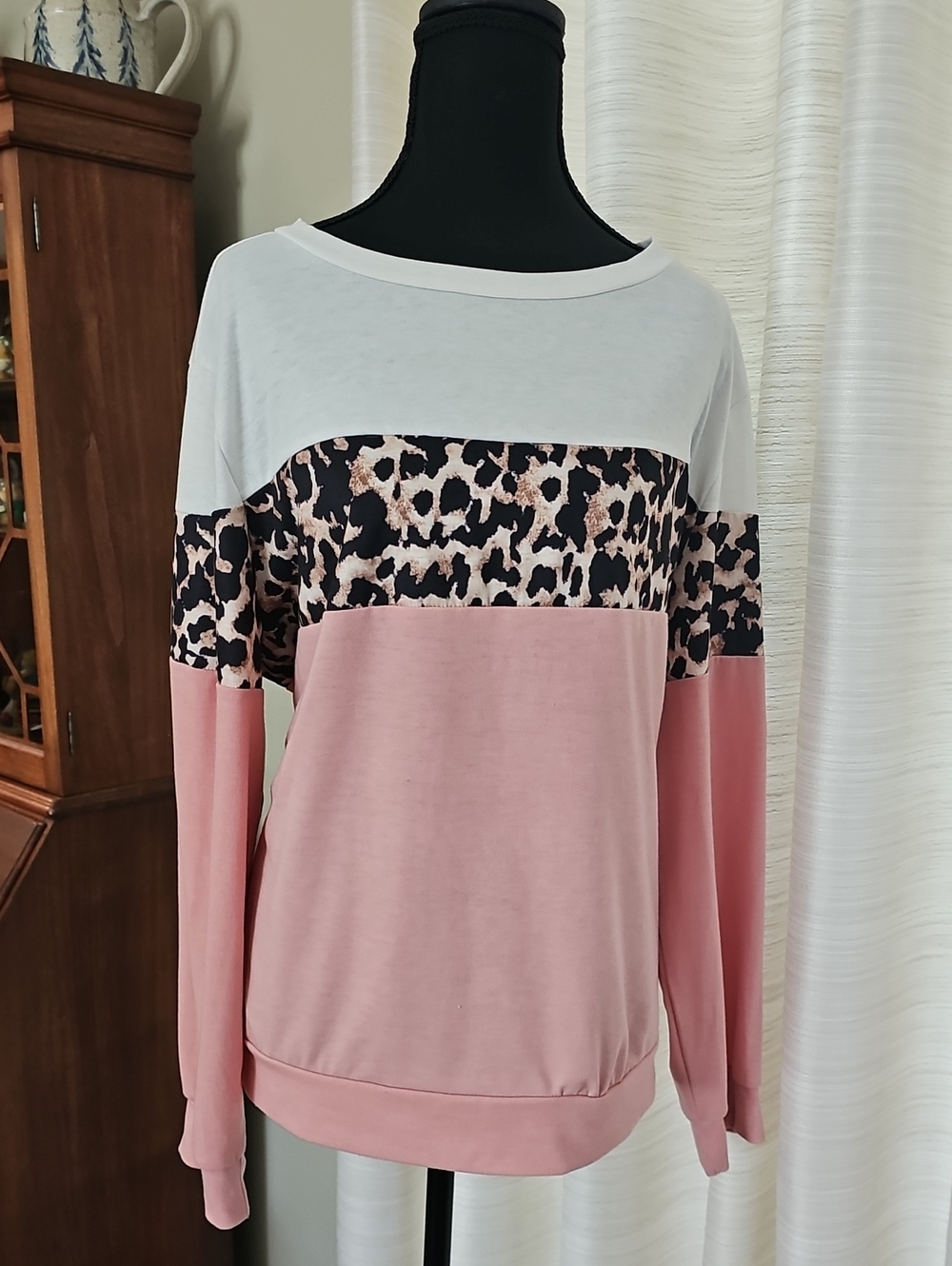 Women’s Pink Colorblock Leopard Print Long Sleeve Top